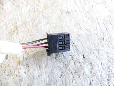 Mercedes Black 6 Pole 4 Wire Connector 22054552286